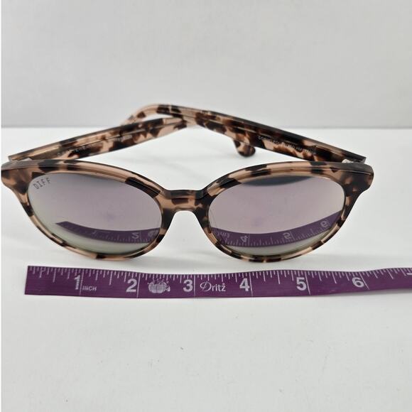 Diff Eyeware Polarized Cosmo Tortoise Sunglasses HM-TF40P main image 10